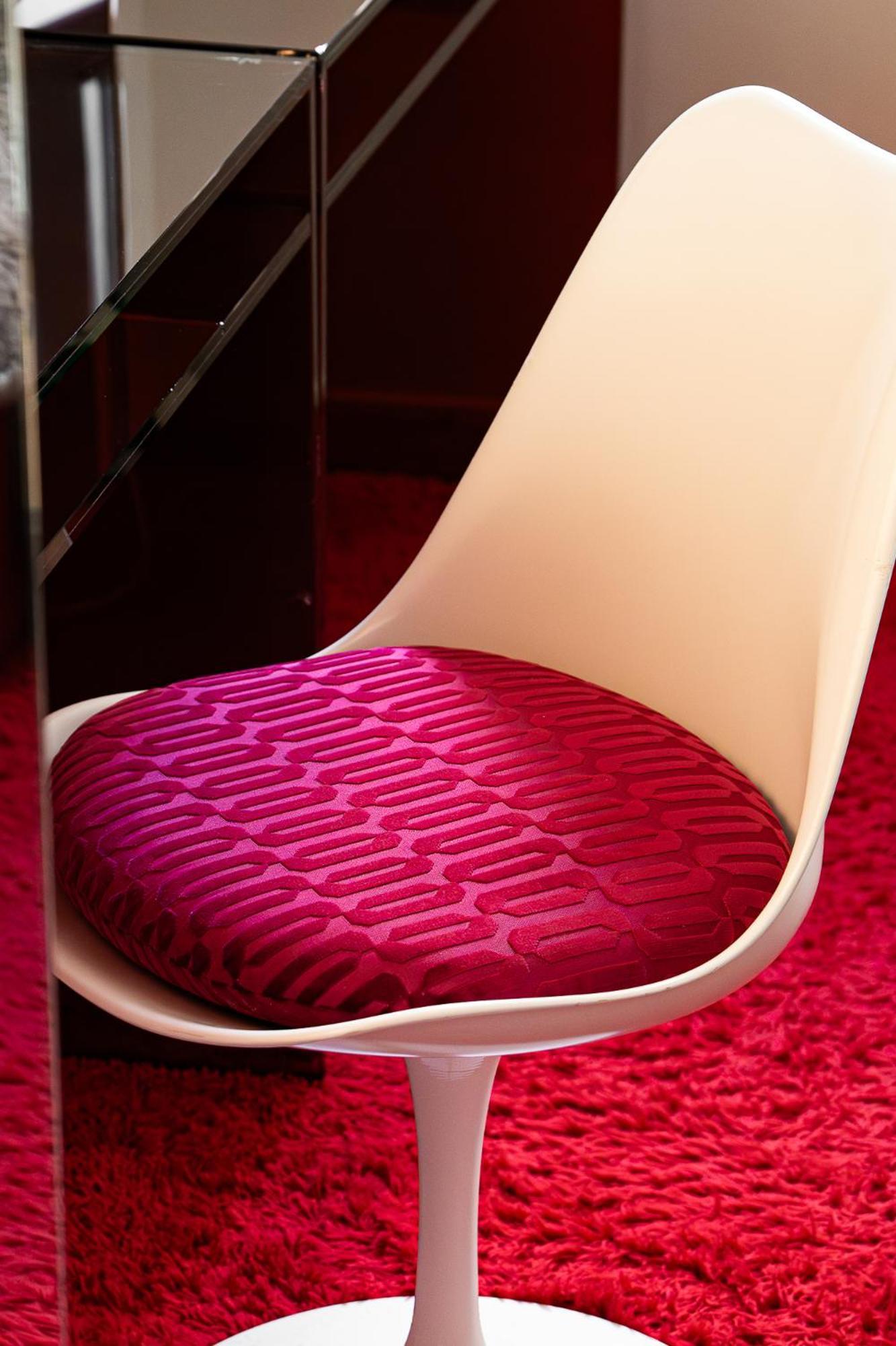 Du Petit Moulin, Haute Couture By Lacroix Hotel