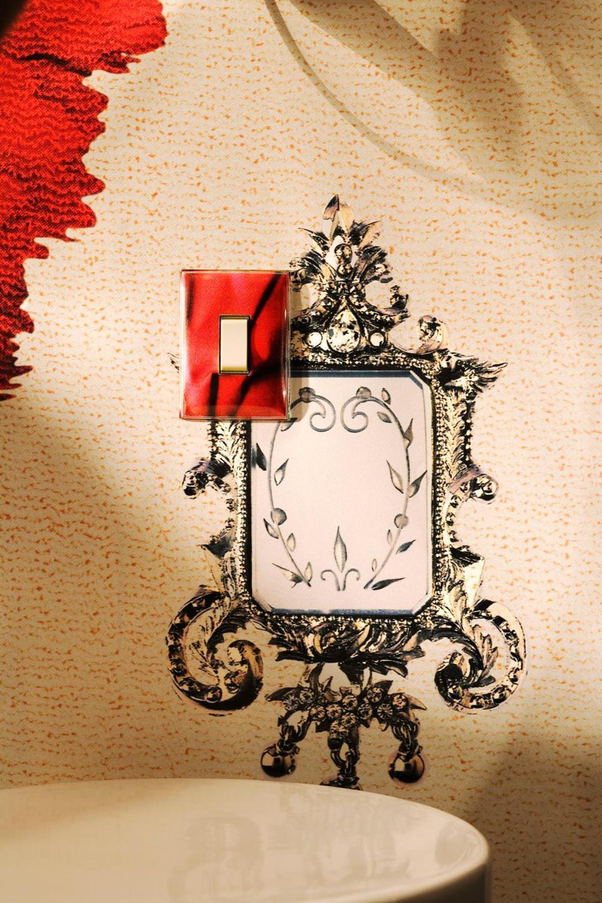 Du Petit Moulin, Haute Couture By Lacroix Hotel Paris
