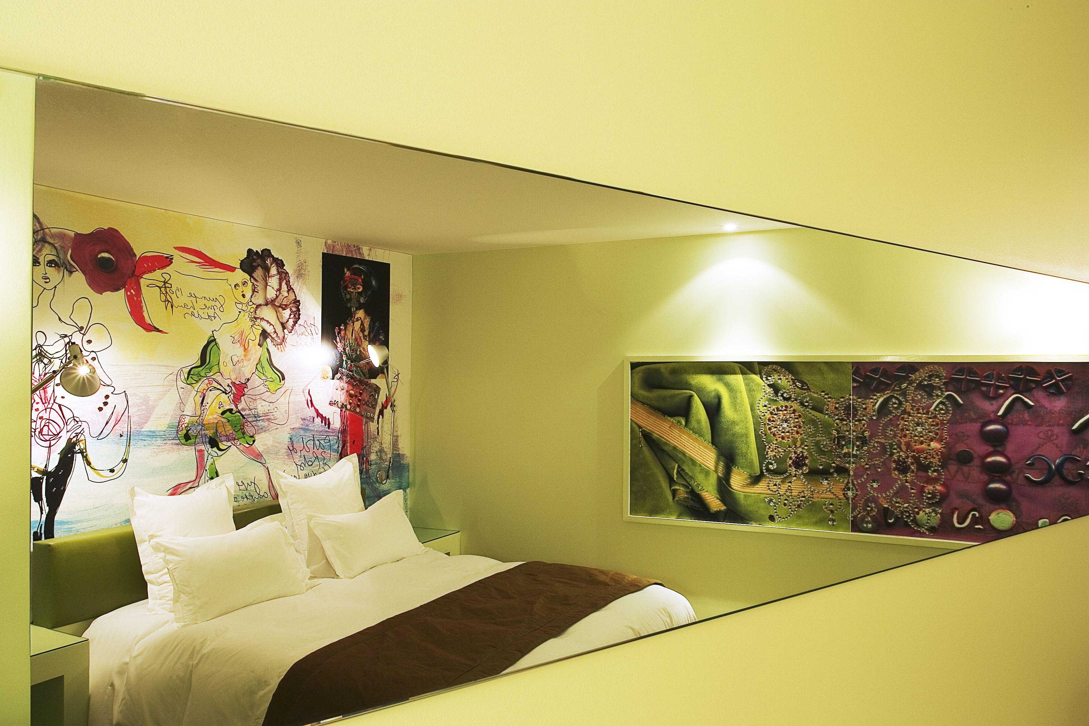 Hotel Du Petit Moulin, Haute Couture By Lacroix Paris