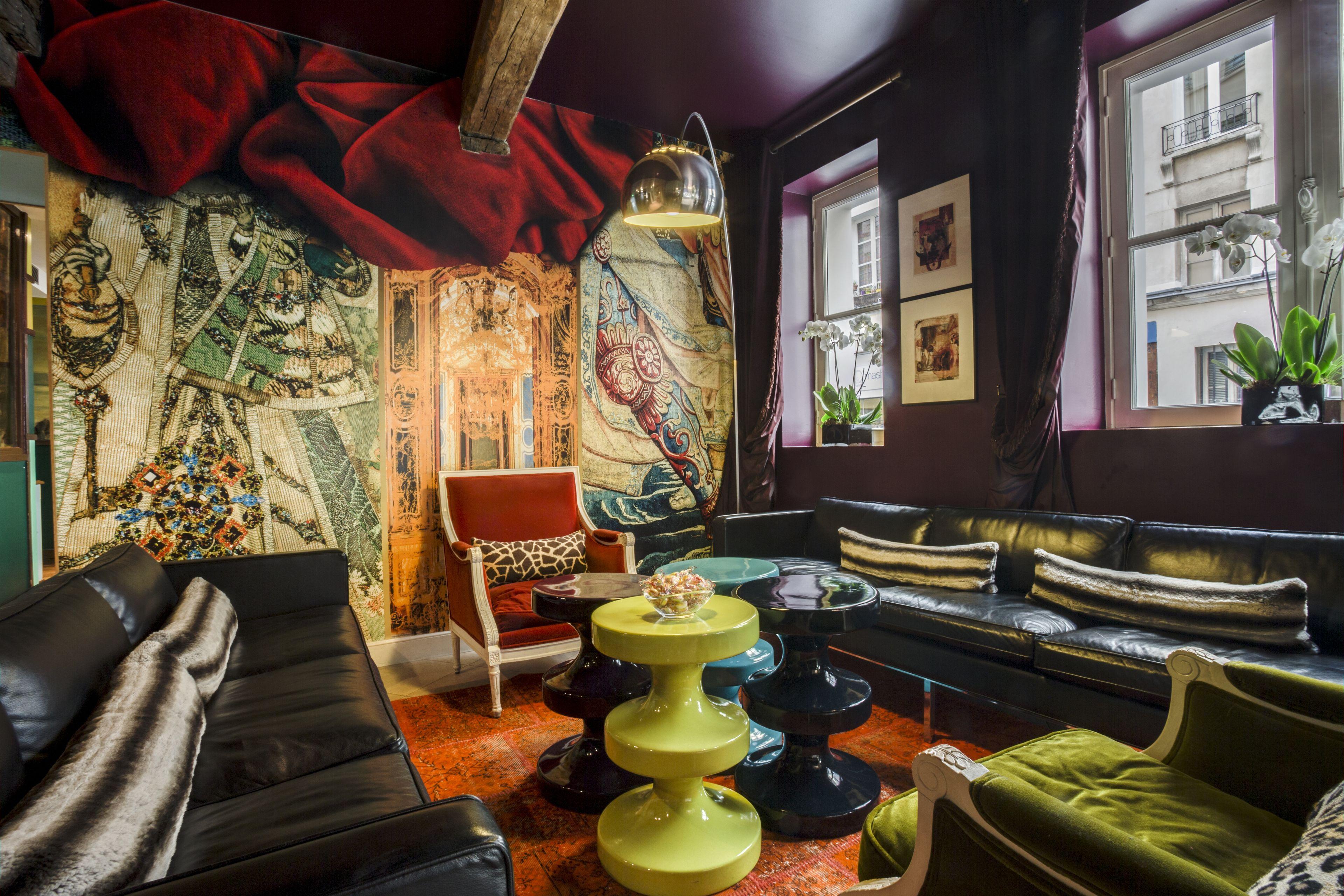 Hotel Du Petit Moulin, Haute Couture By Lacroix 4*