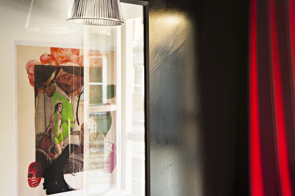 Du Petit Moulin, Haute Couture By Lacroix Hotel Paris